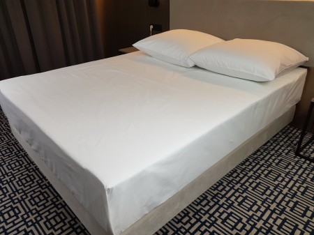 NORIS Prześcieradło białe hotelowe w rozm. 200x240 cm