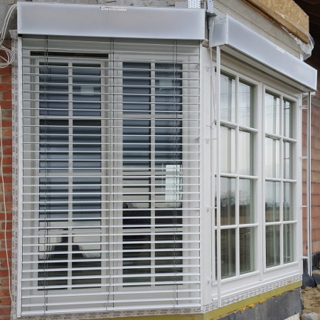 żaluzje fasadowe białe C80 SOLIDBOX