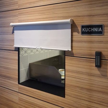 Roleta wewnętrzna z mechanizmem sprężynowym