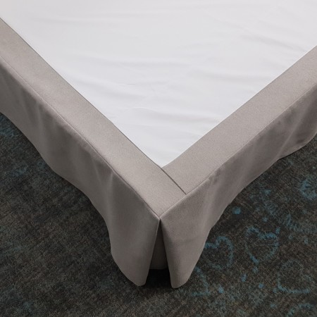 Osłony na łóżko.