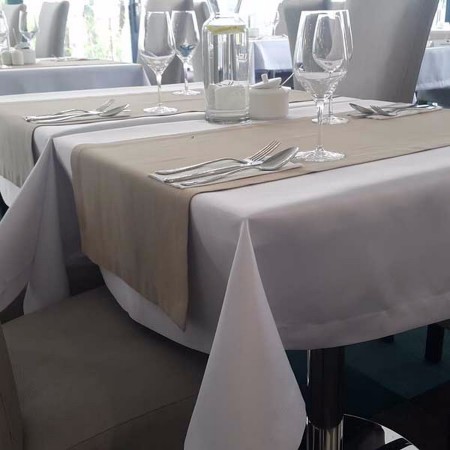 obrus do restauracji plamoodporny.