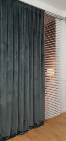 Zasłony welurowe aksamitne gotowe.