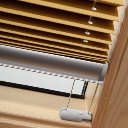 żaluzja plisowana do okien dachowych detal 600x600