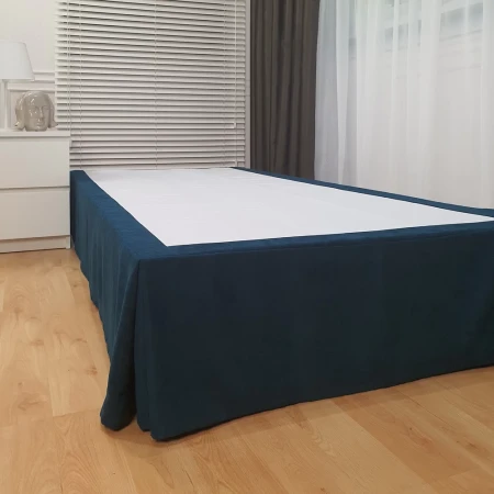 Ochraniacz na lozko hotelowe 90x200x30 cm.