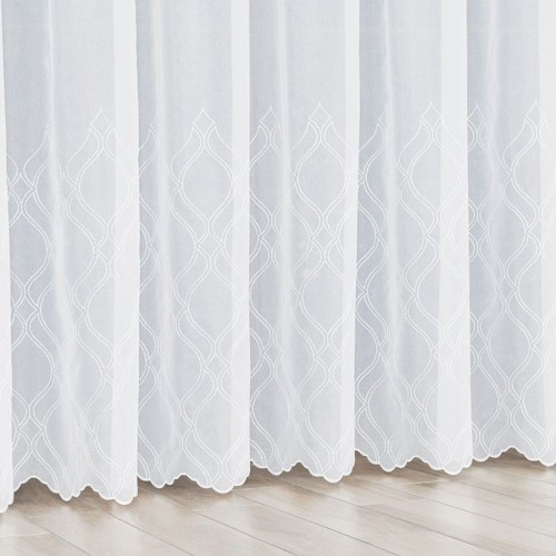 Przejdź do produktu Firanka haftowana ze wzorem na samym dole wysokość 280 cm 034398
