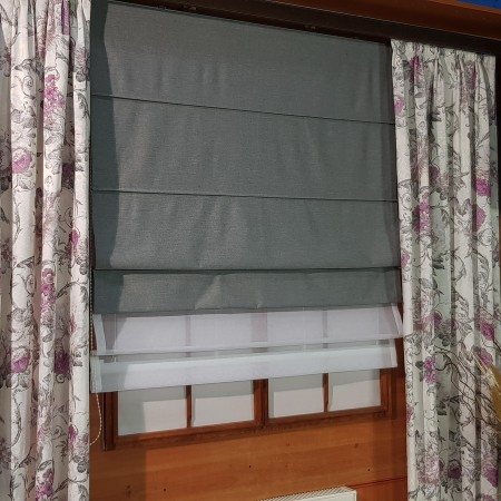 Roleta rzymska duo na pół mechanizmie.