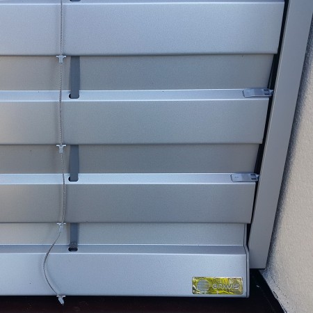 Żaluzja fasadowa Z90 z uszczelką.jpg