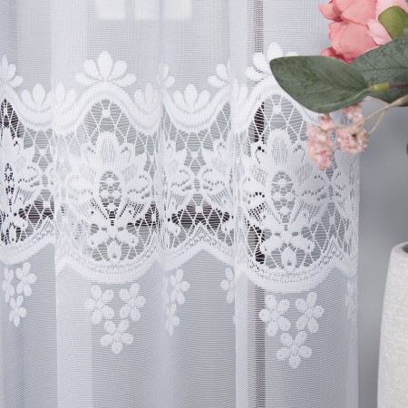 Firana gotowa do salonu