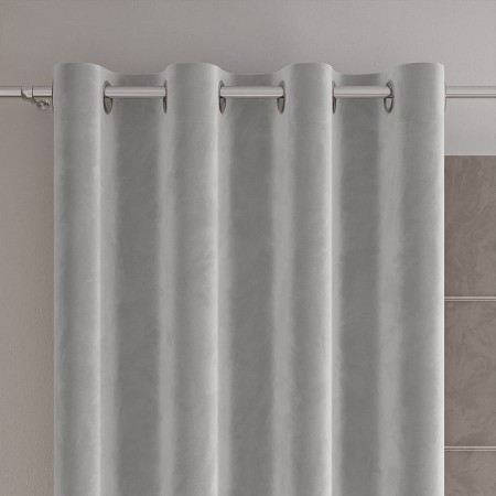 zaslona na przelotkach do pokoju