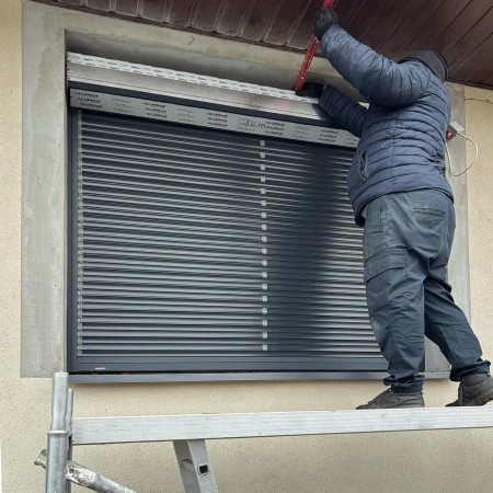 Roleta Bubendorff podtynkowa..jpg