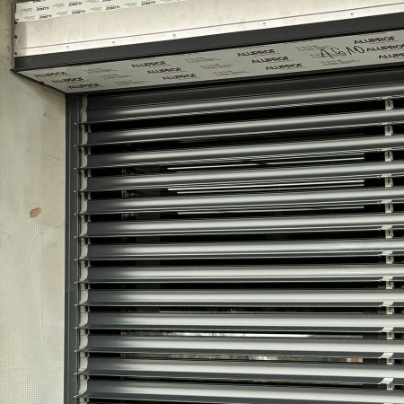 Roleta zewnetrzna Bubendorff podtynkowa..jpg