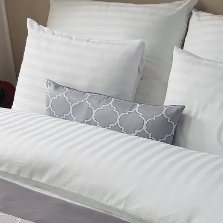 Poszewka dekoracyjna na poduszkę.