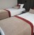 Narzuta hotelowa na łóżko.