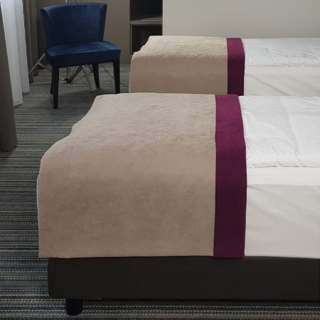 Szal hotelowy na łóżko PAS 332.