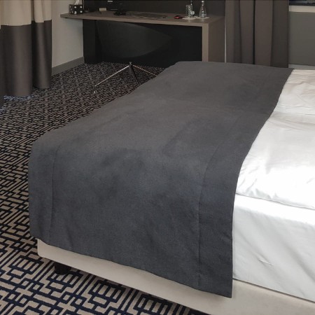 PAS 312 Szal na łóżko w rozm. 230x65 cm