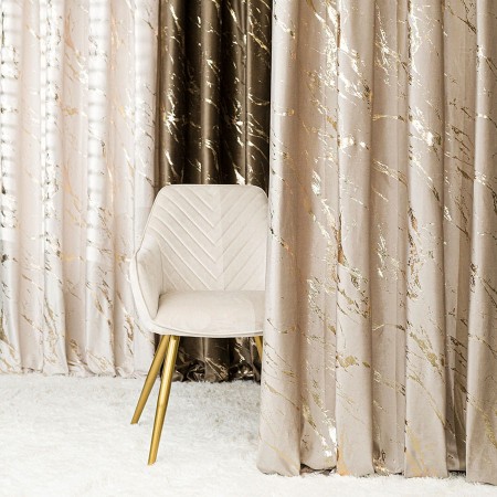 zaslona na przelotkach do pokoju