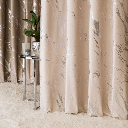 zaslona welwetowa gotowa