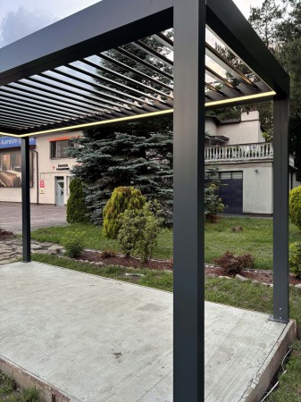 Pergola na Taras z zamykanym dachem.JPG