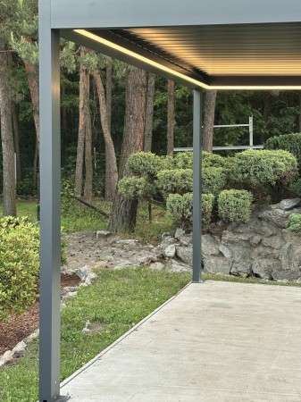Pergola Tarasaowa antracyt.JPG