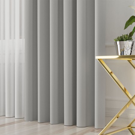 tkanina zaciemniajaca na metry