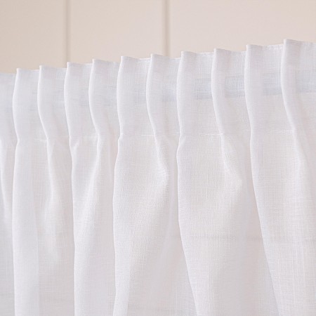 firanka biala gotowa na tasmie