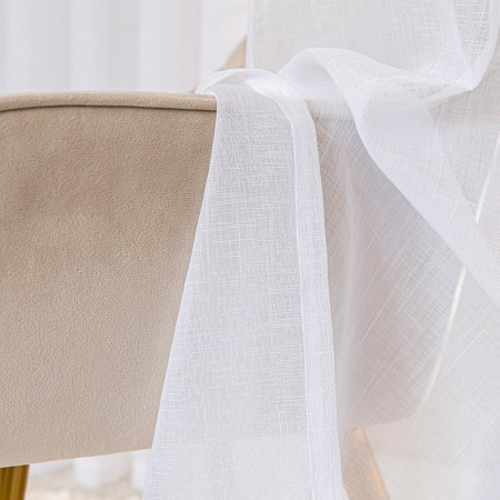 firanka gotowa na tasmie