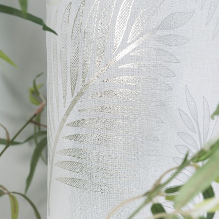 firanka gotowa na tasmie