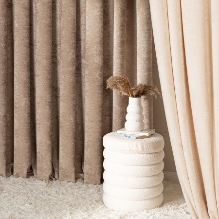 zaslona na przelotkach do pokoju