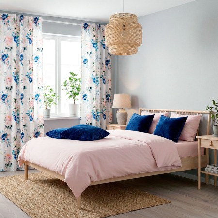 tkanina w kwiaty na metry