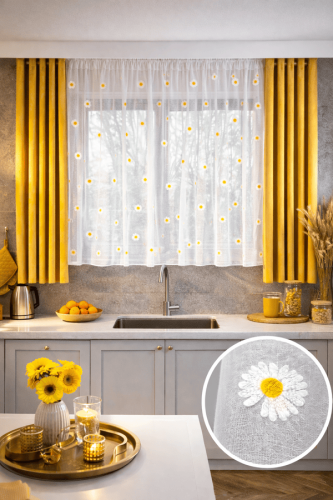 Przejdź do produktu Firanka gotowa na taśmie z haftem stokrotek po całości 300x160 cm W20