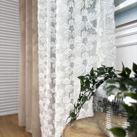 firanka-w-kwiaty-do-salonu