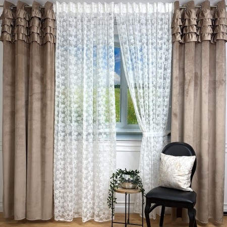 dekoracyjna-firanka-na-tasmie-do-sypialni