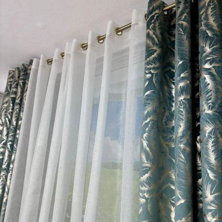 zasłona do sypialni ze wzorem w liscie.jpg