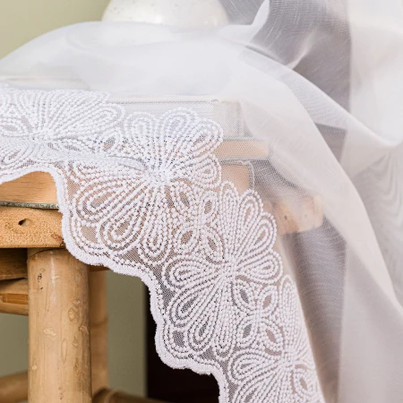 firanka-haftowana-na-metry-do-pokoju