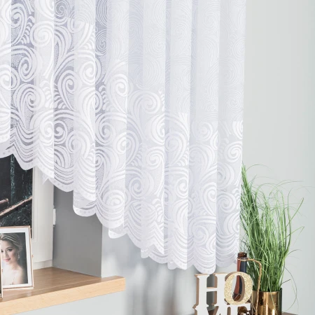 firanka-gotowa-do-sypialni