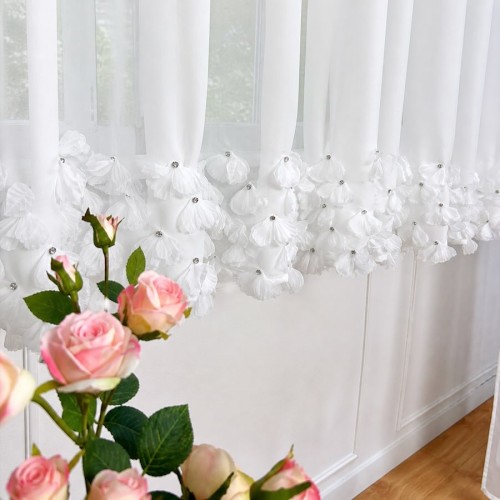 Przejdź do produktu Zazdrostka na przelotkach zdobiona płatkami i cyrkoniami 160x70 cm AR36 
