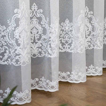 Firanka haftowana ze wzorem pasowym na markizecie, wysokość 300cm, kolor 001 biały z lurexem FHM306/433/001/000300/1
