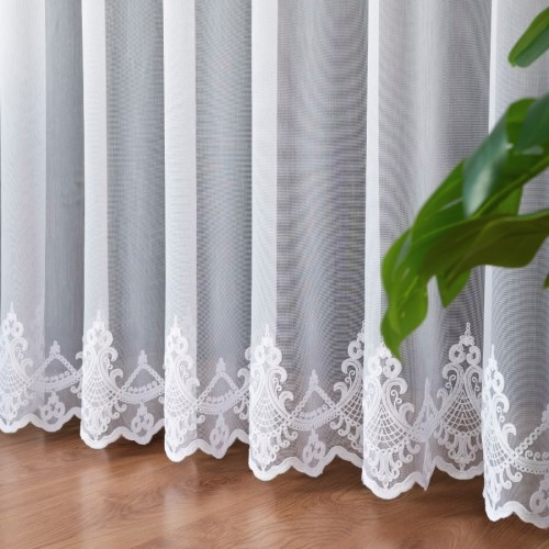 Przejdź do produktu Firana na metry haftowana z pasem ornamentowym u dołu wysokość 320 cm FH0076
