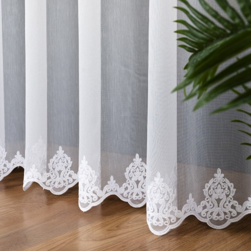 Przejdź do produktu Firanka haftowana ze wzorem na samym dole, wysokość 320cm, kolor 001 biały FH0075/768/001/000320/1