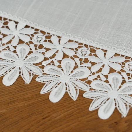 bieznik-bialy-z-gipiura