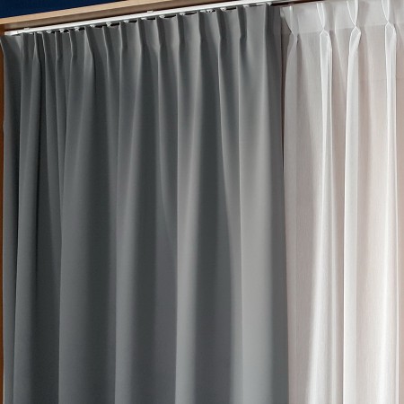 Zasłony na haczykach z blackout.