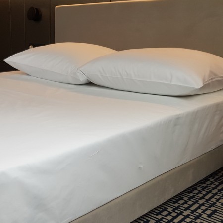 NORIS Prześcieradło białe hotelowe w rozm. 220x240 cm