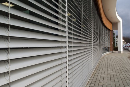 Żaluzja fasadowa c80 z napędem elektrycznym Elero.jpg