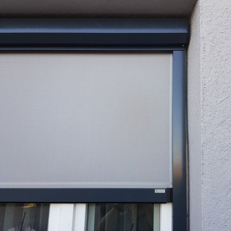 Roleta zewnętrzna screen SK45 w rozm. 120x140 cm napęd elektryczny