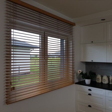 Żaluzje bambusowe wewnętrzne.