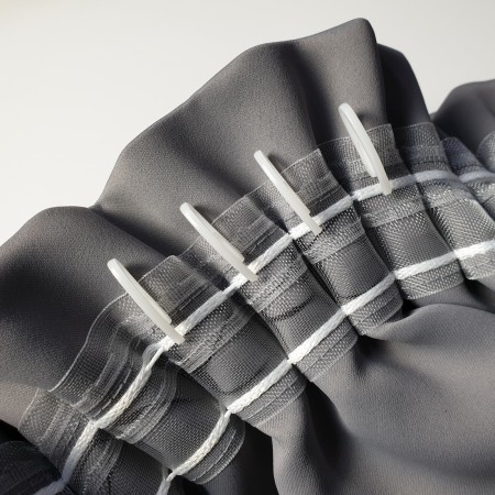 Zasłona zaciemniająca na haczykach