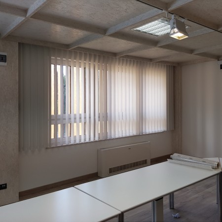 Żaluzje pionowe do biura