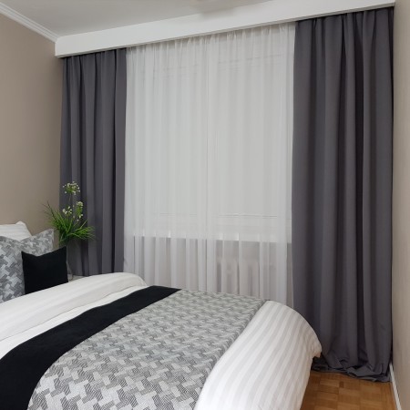 Tkanina zaslonowa do salonu