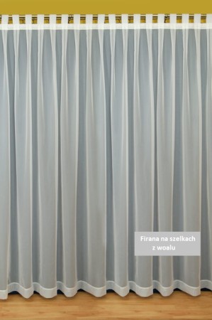 Firana na szelkach z woalu