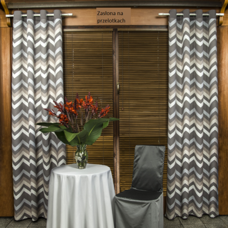 Zasłona na przelotkach do sypialni